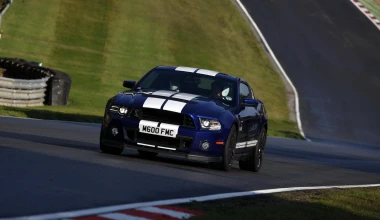 Ford Mustang Shelby GT500 @ Brands Hatch