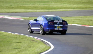 Ford Mustang Shelby GT500 @ Brands Hatch