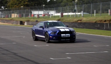 Ford Mustang Shelby GT500 @ Brands Hatch