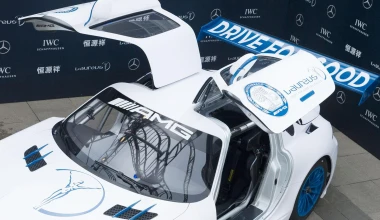 Μοναδική Mercedes-Benz SLS AMG GT3 για… καλό σκοπό