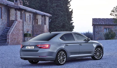 Οδηγούμε: Νέα Skoda Superb 2015