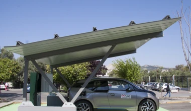 Ηλιακός Σταθμός Φόρτισης οχημάτων στην Αθήνα
