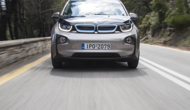 Ηλιακός Σταθμός Φόρτισης οχημάτων στην Αθήνα