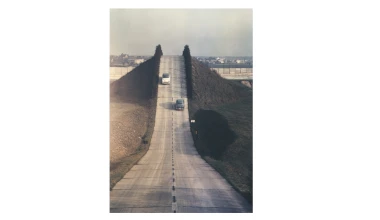 Του πίνουν το αίμα, πριν το αγοράσεις