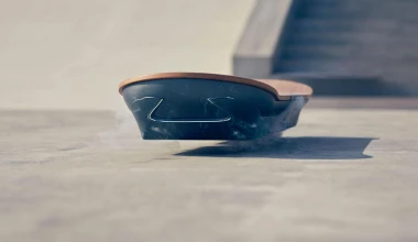 Ένα αεριωθούμενο skateboard από τη Lexus (VIDEO)