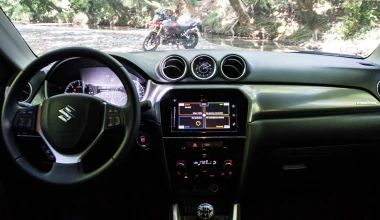Suzuki Vitara 1.6 D 4x4 vs Suzuki V-STROM 1000