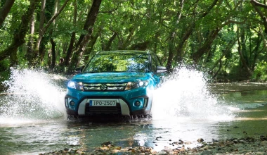 Suzuki Vitara 1.6 D 4x4 vs Suzuki V-STROM 1000     