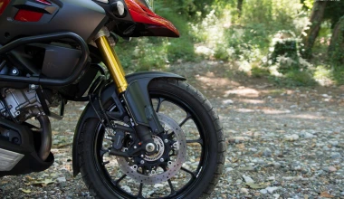 Suzuki Vitara 1.6 D 4x4 vs Suzuki V-STROM 1000     