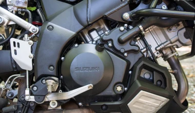 Suzuki Vitara 1.6 D 4x4 vs Suzuki V-STROM 1000     