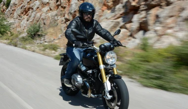 BMW 220i Cabrio vs BMW R nineT