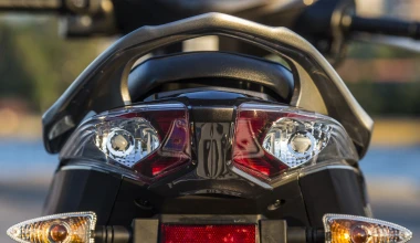 Νέο παπί Honda Supra-X 125 Helmin