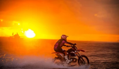 Τα Jet ski είναι ξενέρωτα. Ζήτω το ΜΟΤΟ SKI (VIDEO)