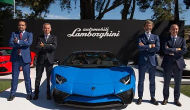 Αποκάλυψη της Lamborghini Aventador SV Roadster