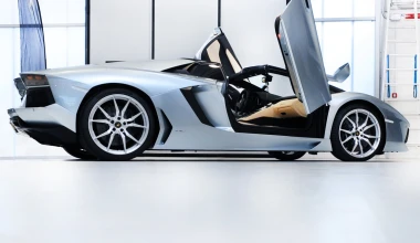 Lamborghini Aventador LP 700-4 Roadster