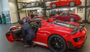 O M.Webber παρέλαβε τη νέα Porsche 918 Spyder