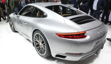 Ανανεωμένη Porsche 911 Carrera (VIDEO)