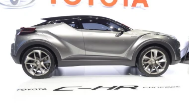 Το C-HR δείχνει το μελλοντικό αντί-Qashqai της Toyota