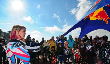 Η Ashley Fiolek εμπνέει μικρούς λάτρεις του motocross