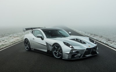 O «καρχαρίας» της Ginetta  βγαίνει στην άσφαλτο