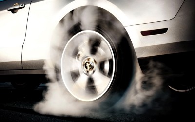 Ελαστικά: Θέμα επαφής