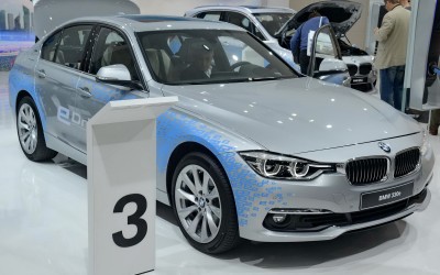 Νέα BMW 330e plug-in hybrid στη Φρανκφούρτη
