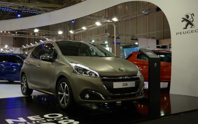 To Peugeot 208 facelift στην ΑΥΤΟΚΙΝΗΣΗ 2015