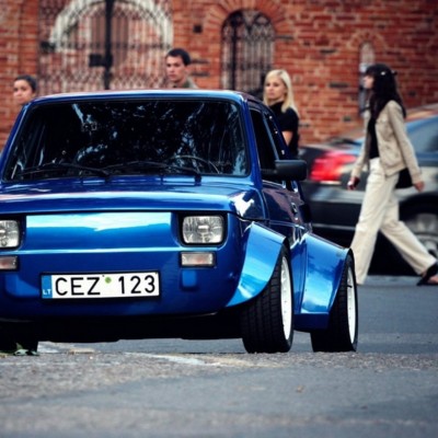 Fiat 126p με μοτέρ VTEC turbo (VIDEO)