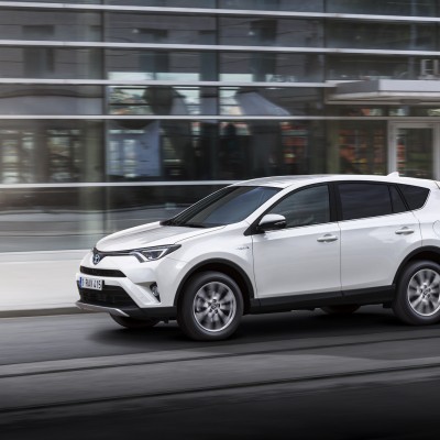ΟΔΗΓΟΥΜΕ: Νέο Toyota RAV4 Hybrid
