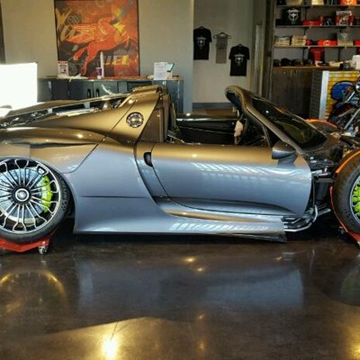 Ακόμα πωλείται η τρακαρισμένη Porsche 918 Spyder