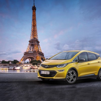 Στο Παρίσι το ηλεκτρικό Opel Ampera-e (video)