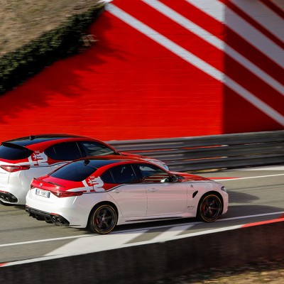 “Πάνοπλη” στη Γενεύη η Alfa Romeo