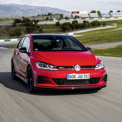 To Volkswagen Golf GTI TCR στην Ελλάδα με 48.700 ευρώ