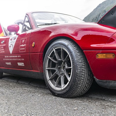 Mazda MX-5 πρώτης γενιάς καταρρίπτει άγνωστο ρεκόρ (video)