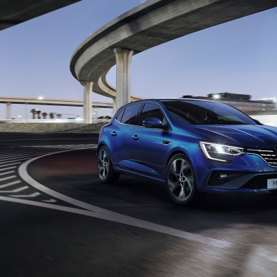 Νέο Renault Megane: Διαθέσιμο και σε υβριδική έκδοση (vid)