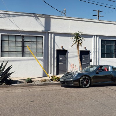 Κυρίες και κύριοι, υποδεχτείτε τη μοναδικότητα της νέας Porsche 911 Targa [video]