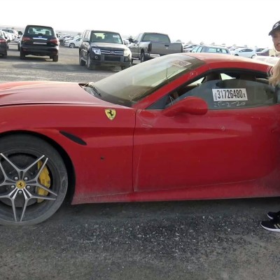 Μια μάντρα γεμάτη παρατημένα supercar και πολυτελή οχήματα (video)