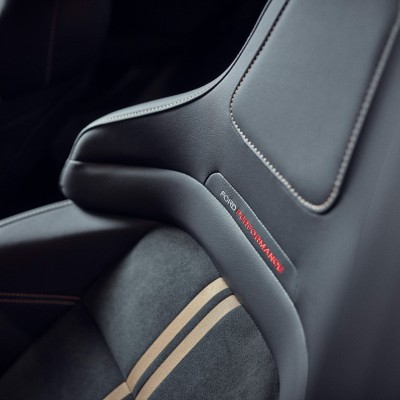 Ford: Πώς κάνει απίστευτα άνετα ακόμα και τα σπορ μοντέλα της