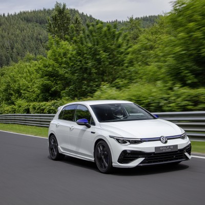 Ποια έκδοση του Volkswagen Golf έγινε η ταχύτερη όλων στο Nurburgring; [video]