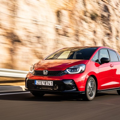 Δοκιμή Honda Jazz 1.5 eHEV Advanced Sport: Πρακτικός οικονομολόγος