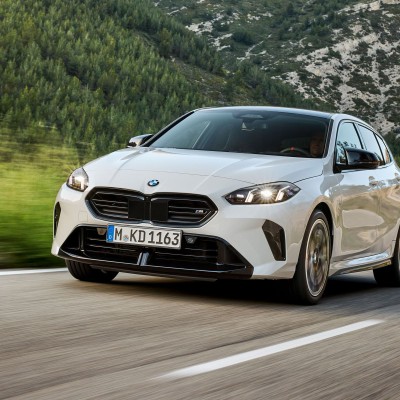 Οδηγούμε στη Γερμανία τη νέα BMW Σειρά 1 - Το premium οικογενειακό των 28.960 ευρώ