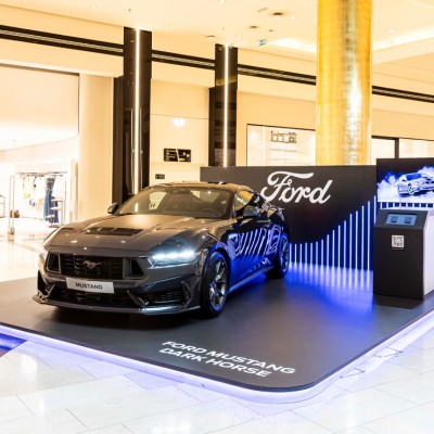 Στην Ελλάδα η εκθαμβωτική Ford Mustang των 454 PS - Την έβαλαν σε εμπορικό κέντρο