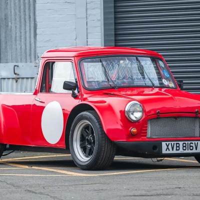 Πωλείται αγροτικό MINI με V8 και 300 ίππους – Θα έδινες τόσα;