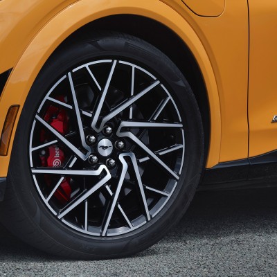 Tα τέσσερα Ford που μπορείς να αποκτήσεις με επιτόκιο 4,9% και 8 χρόνια εγγύηση!