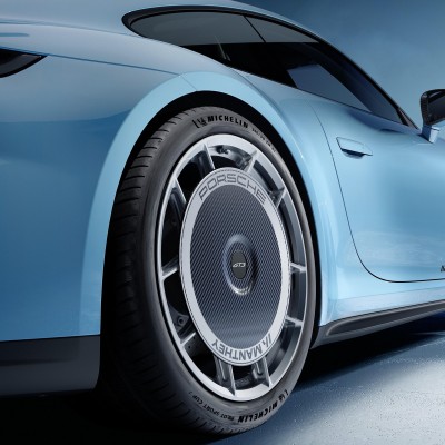 Πόσο καλύτερη γίνεται η Porsche 911 GT3 με το Manthey Kit – Δες πόσο κοστίζει!