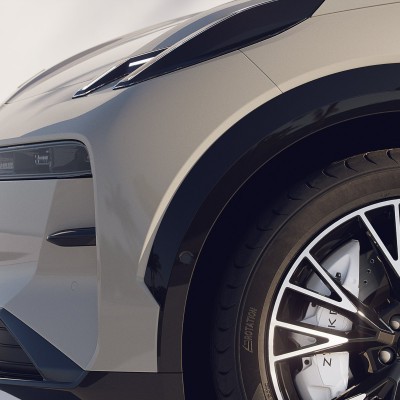 Premium compact SUV με απόδοση έως 428 ίππους και όφελος 2.000 ευρώ!