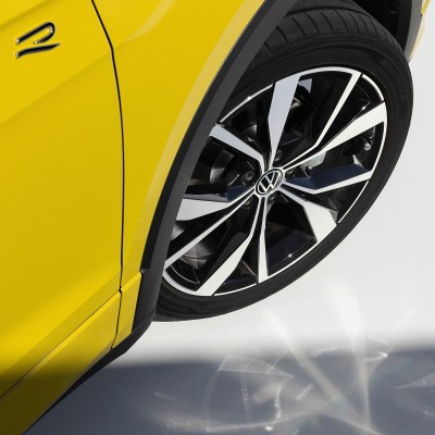 To premium B-SUV με νέα τιμή κάτω από 20.000 ευρώ και κορυφαίο εξοπλισμό!