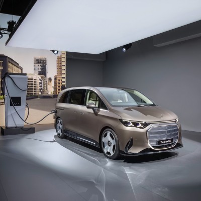 Νέα Mercedes-Benz VLE: Το πιο πολυτελές minivan που έχεις δει!