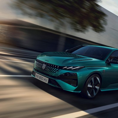 Στην Ελλάδα το νέο Peugeot 308 - Δείτε τιμές για hybrid, diesel και PHEV