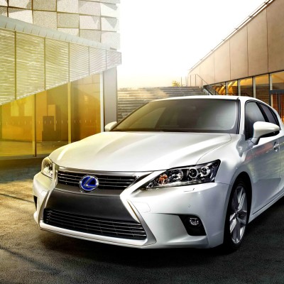 Νέο υβριδικό Lexus CT 200h