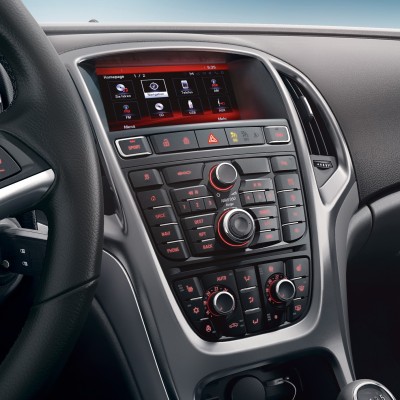 Opel Astra: Εξοπλισμός και νέος κινητήρας για το ‘14